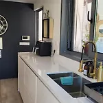 Villa Luxury Contemporary With Mountain Views Pool Cinema Hot Tub *