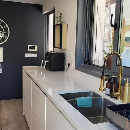 Villa Luxury Contemporary With Mountain Views Pool Cinema Hot Tub *