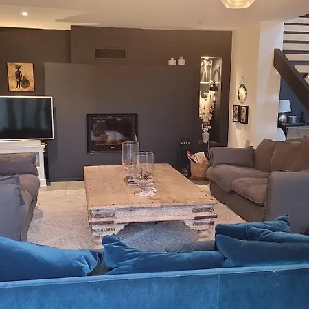 Luxury Contemporary With Mountain Views Pool Cinema Hot Tub Villa *