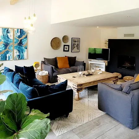 Villa Luxury Contemporary With Mountain Views Pool Cinema Hot Tub Urrugne