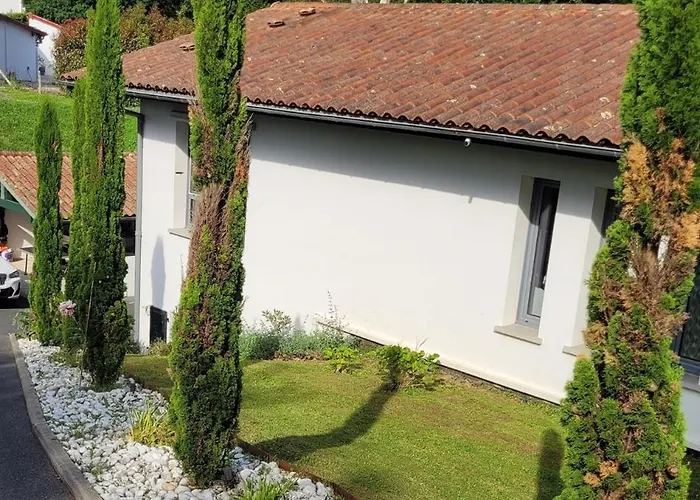 Villa Luxury Contemporary With Mountain Views Pool Cinema Hot Tub