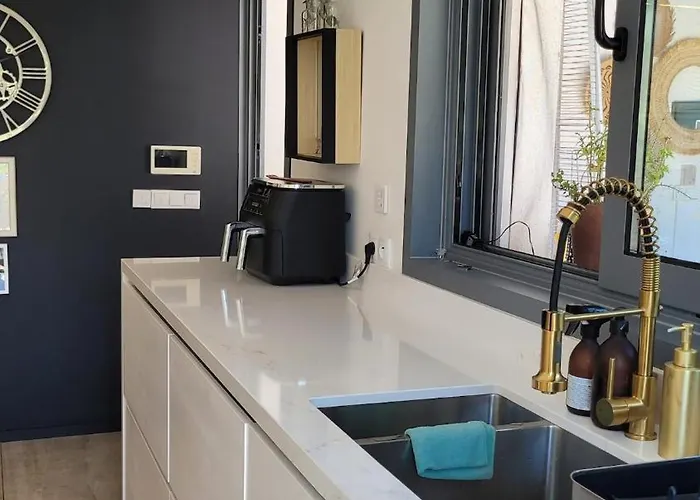 Villa Luxury Contemporary With Mountain Views Pool Cinema Hot Tub *