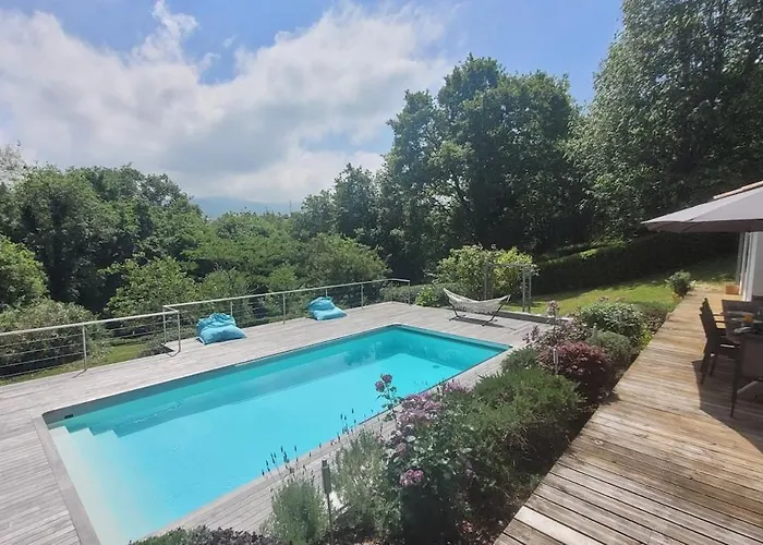 Luxury Contemporary With Mountain Views Pool Cinema Hot Tub